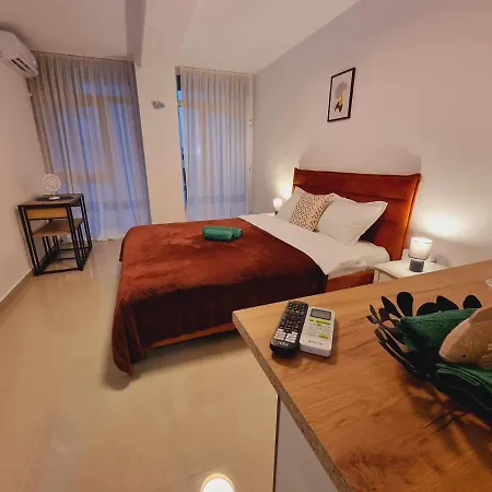 Efo On The Apartament *